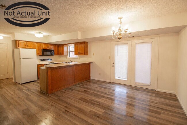 Foto del edificio - 3609-3611 Hermitage Rd