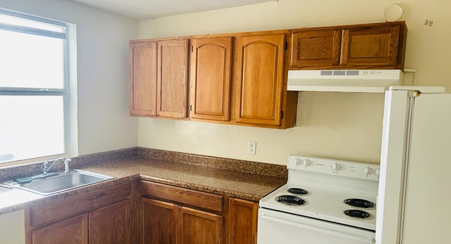 Building Photo - 2730 Hamilton Cir
