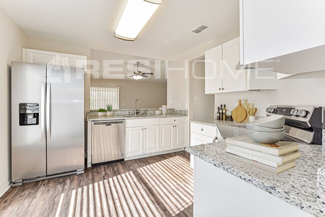 Building Photo - 1540 Oak Hill Trail