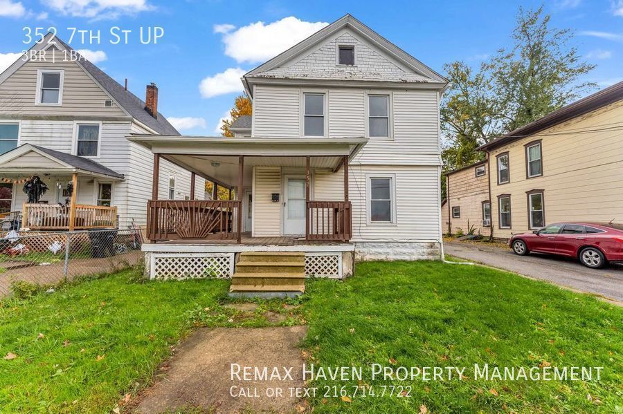 352 7th St Up, Elyria Spacious 3 bedrooms... Townhouse for Rent in