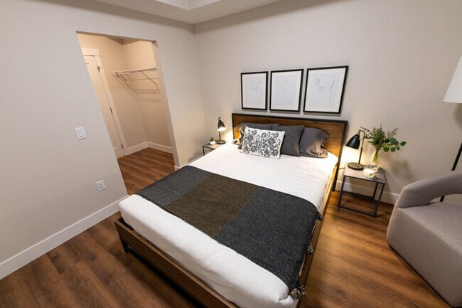 Photo du bâtiment - Foothills Crossing Apartments