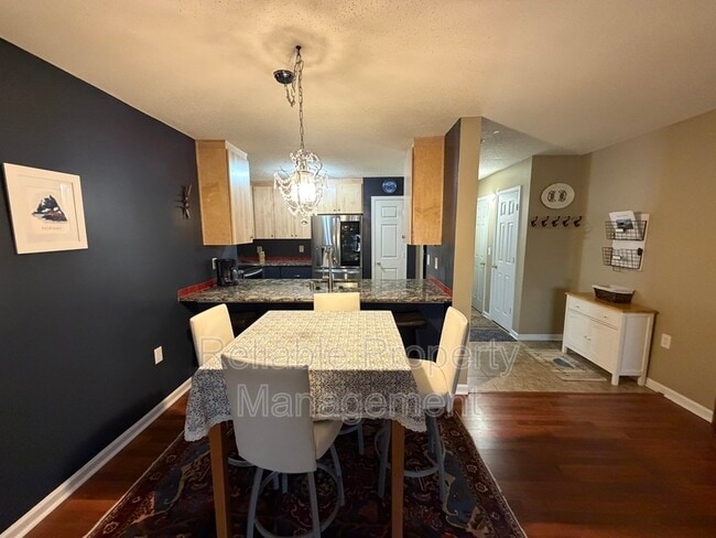 Building Photo - 203 Sturbridge Dr