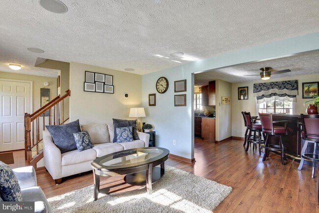 Foto del edificio - 2920 Ashdown Forest Dr