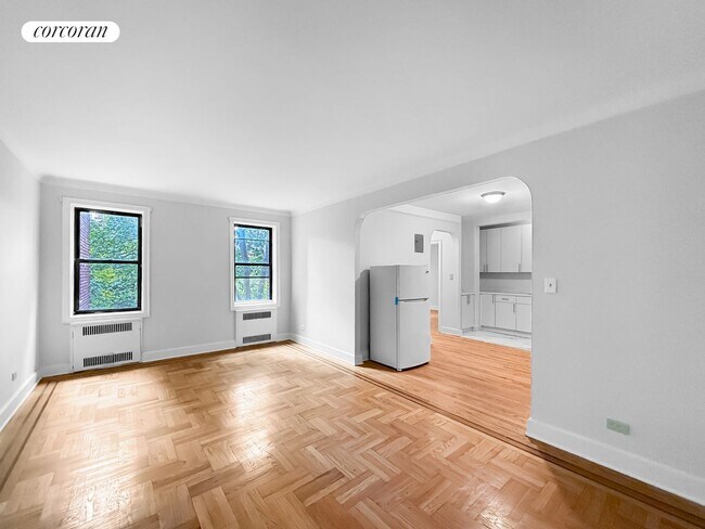 Foto del edificio - 1685 E 5th St