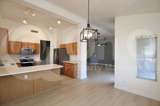 Foto del edificio - 1432 E Princeton Ave
