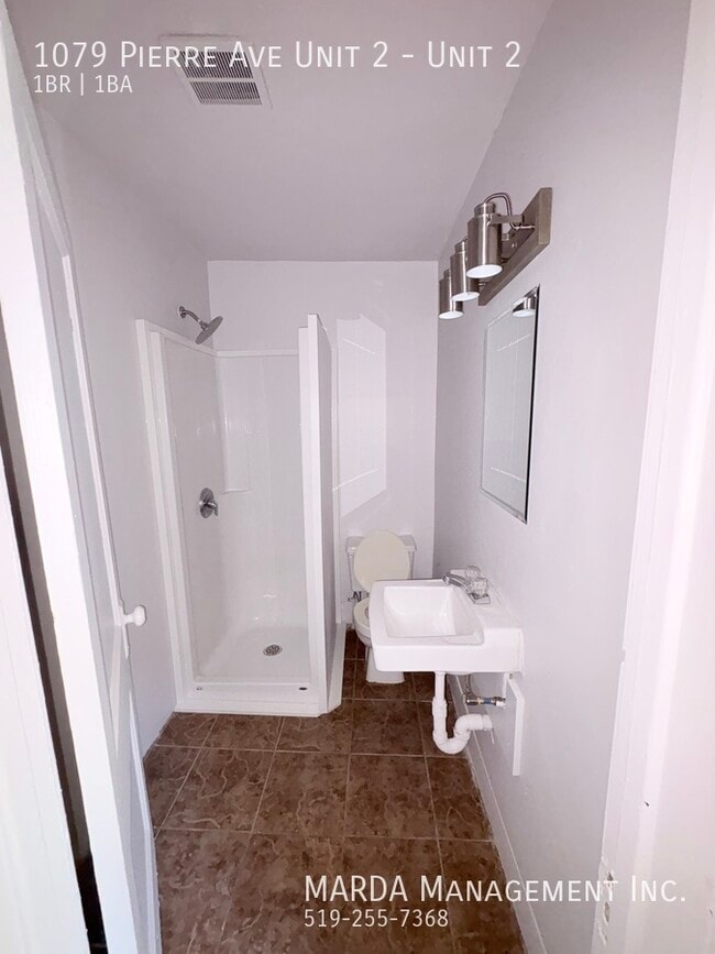 Photo du bâtiment - COZY 1 BED/1 BATH UPPER UNIT - WALKERVILLE...