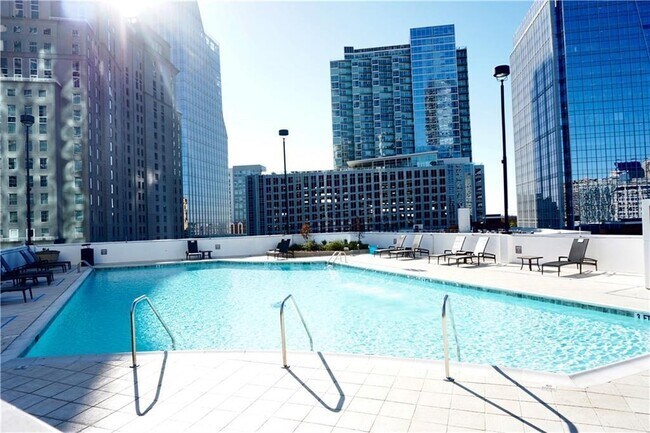 Foto del edificio - 3324 Peachtree Rd NE