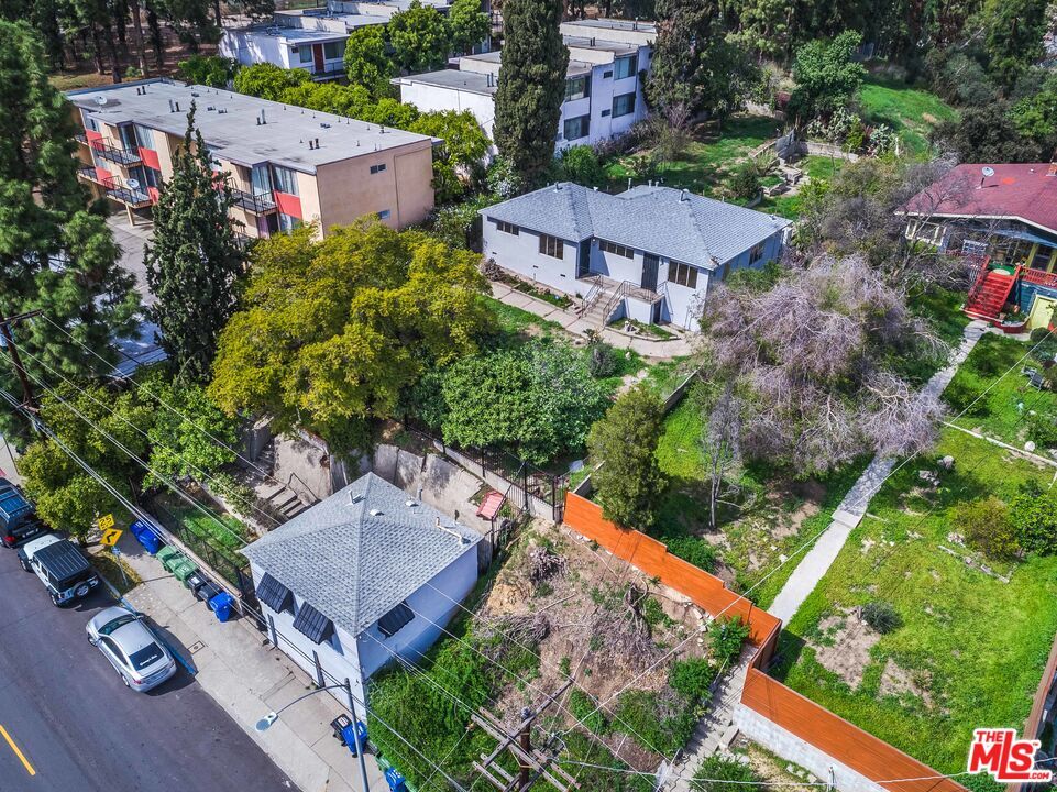 Foto principal - 2115 Charlotte St