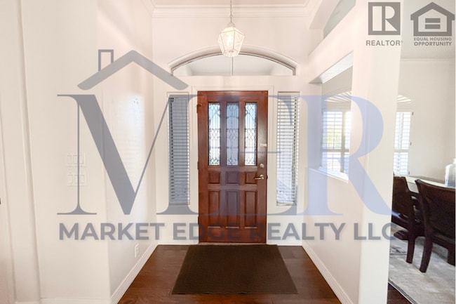 Building Photo - 4Bed/2.5Bath Furnished Home In Glendale! $...
