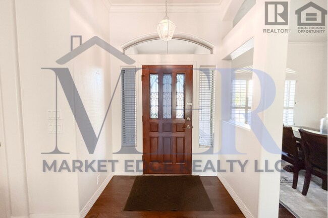 Foto del edificio - 4Bed/2.5Bath Furnished Home In Glendale! $...