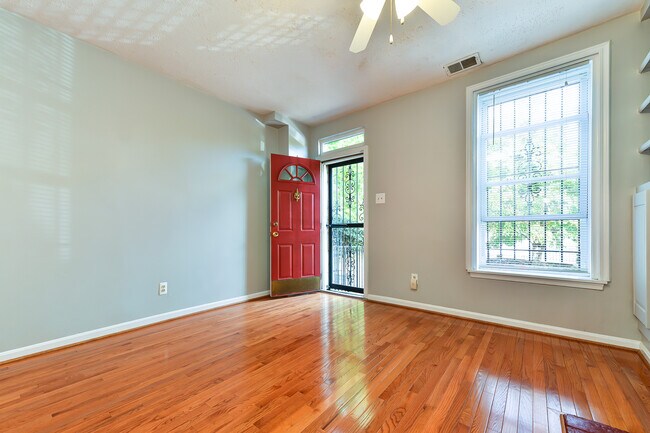 Foto del edificio - 1385 Potomac Ave SE