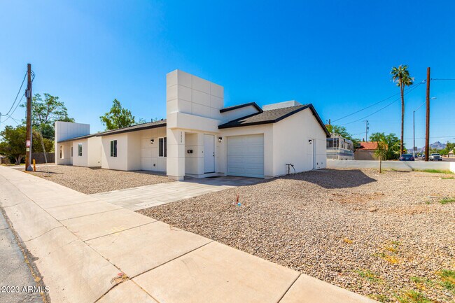Foto del edificio - 1638 24TH St