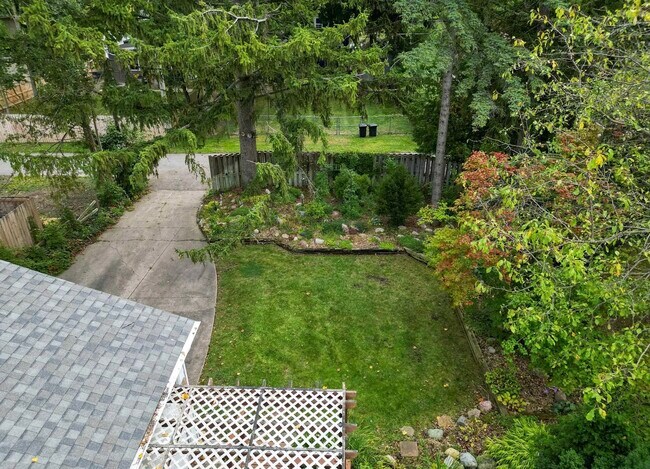 Foto del edificio - 1009 S Kinney Ave