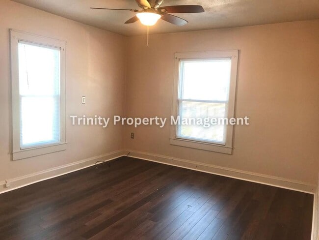 Foto del edificio - 1625 Hamill Ave