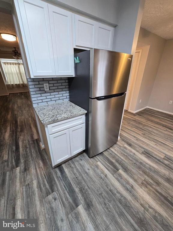 Foto del edificio - 6113 Tapir Pl