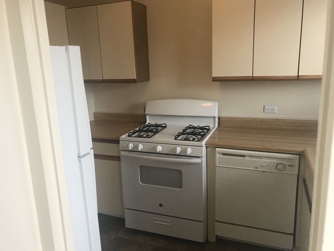 Primary Photo - 817 Gonzalez Dr