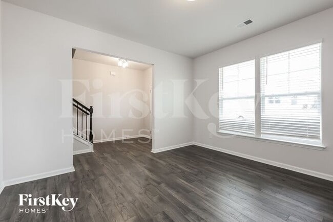 Building Photo - 600 Okame Ct