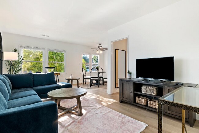Foto del edificio - 4291 Tujunga Ave