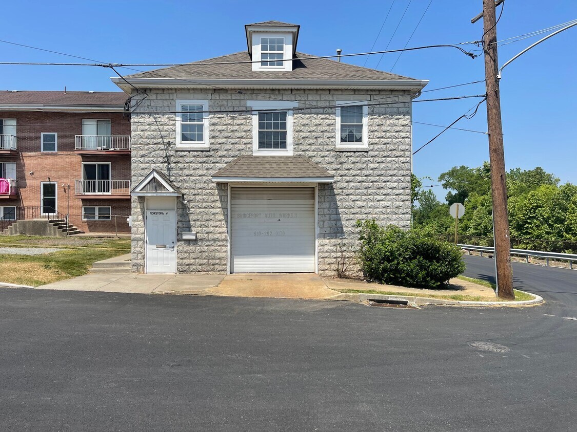 313 E 4th St Unit 3, Bridgeport, PA 19405 Room for Rent in Bridgeport