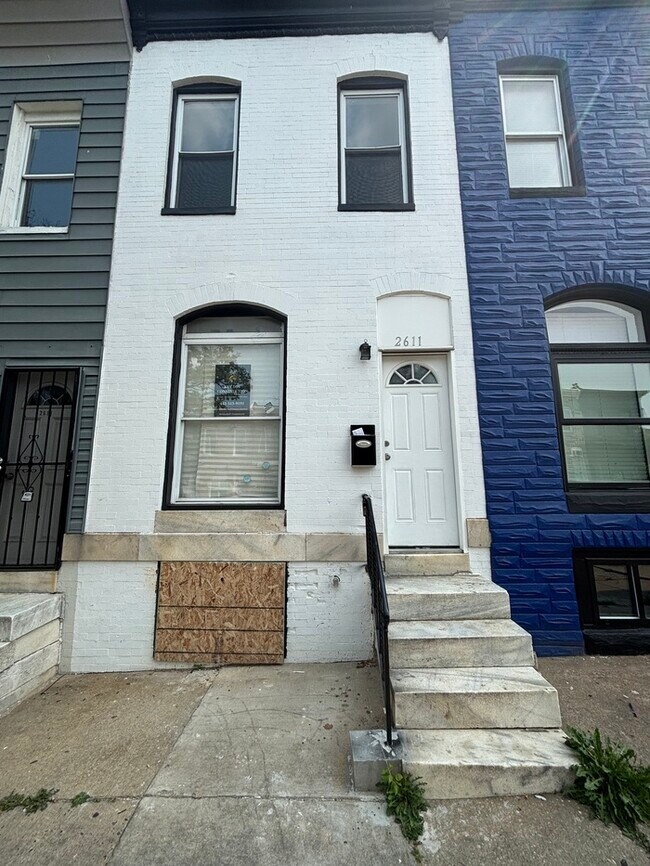 Foto del edificio - Rehabbed 4 bedroom Townhome