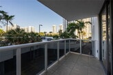 Foto principal - 3675 N Country Club Dr