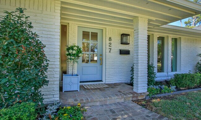 Foto del edificio - 827 St George Ln