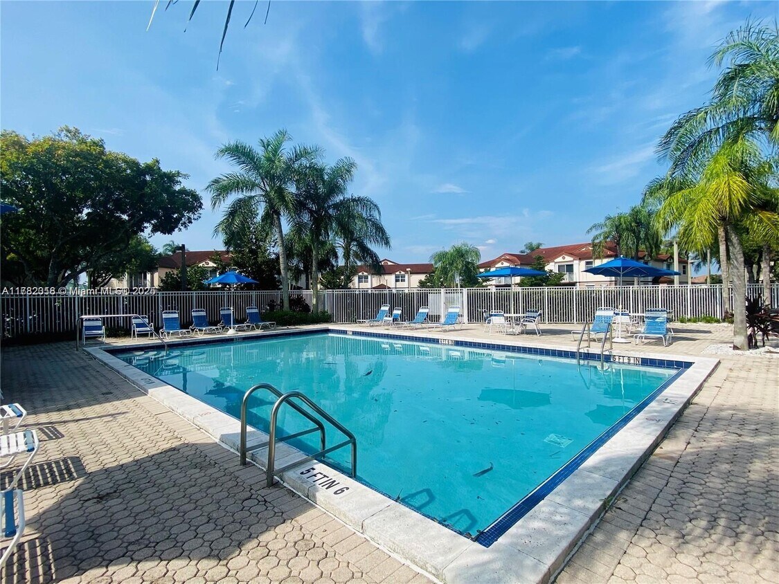 Foto principal - 1226 SW 113th Terrace