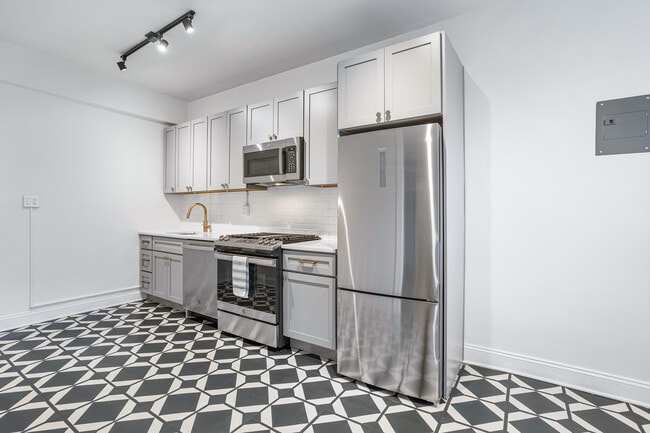 Building Photo - The Dahlia