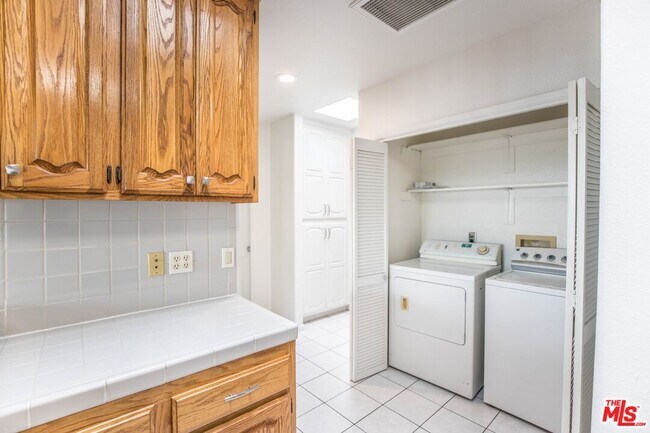Foto del edificio - 12438 Woodgreen St