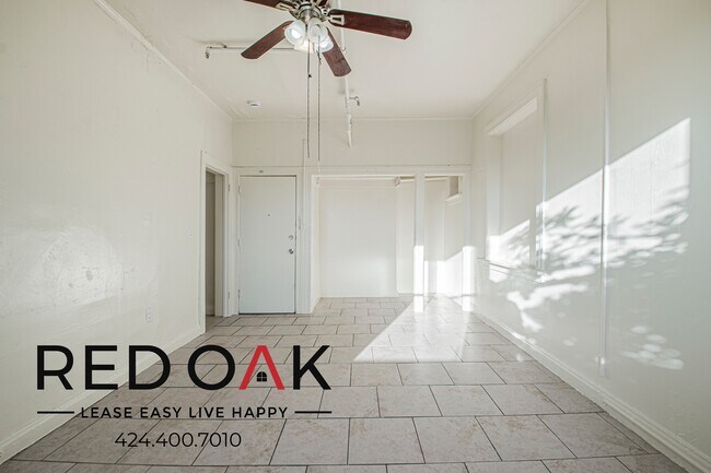 Building Photo - 1000 S Grand View St