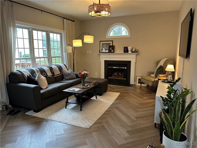 Foto del edificio - 5219 Scotsglen Dr