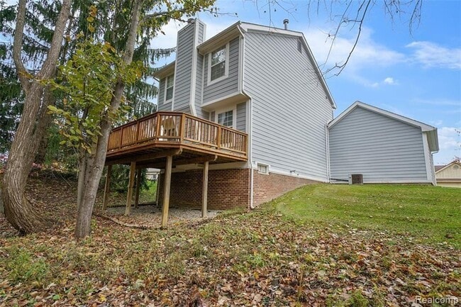 Building Photo - 41306 Cornell Dr