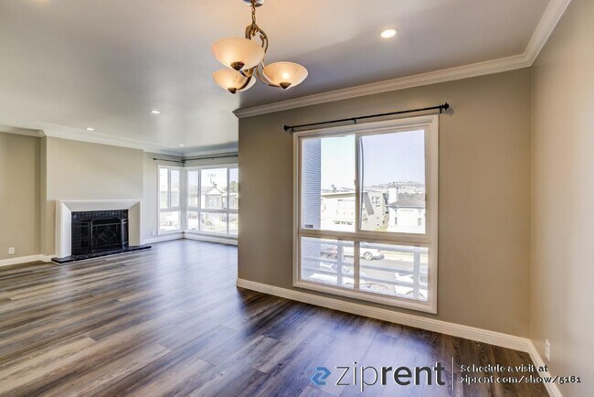 Foto del edificio - 1002 S Mayfair Ave