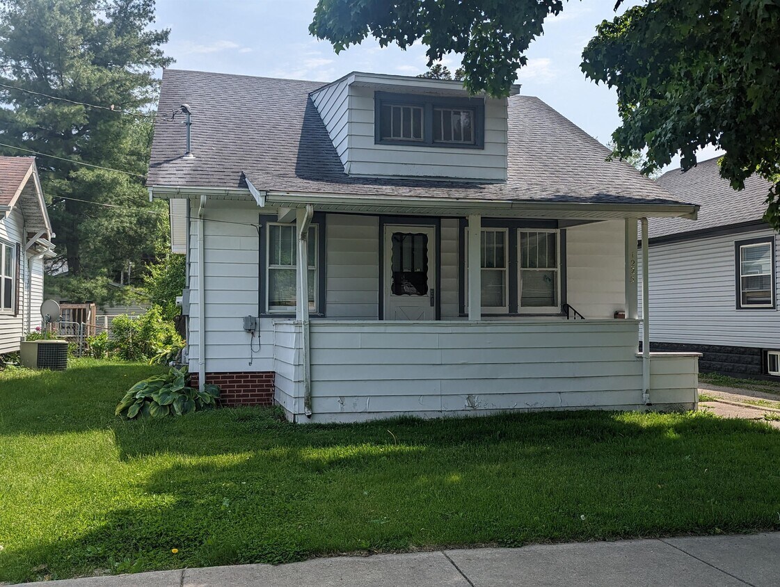 1225 Greenwood Ave, Rockford, IL 61107 House Rental in Rockford, IL