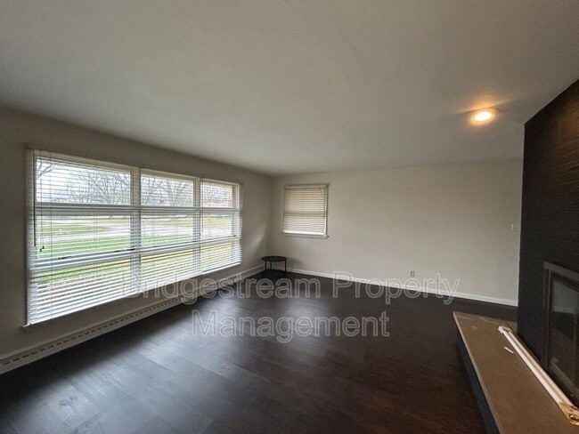 Foto del edificio - 7201 Englewood Dr