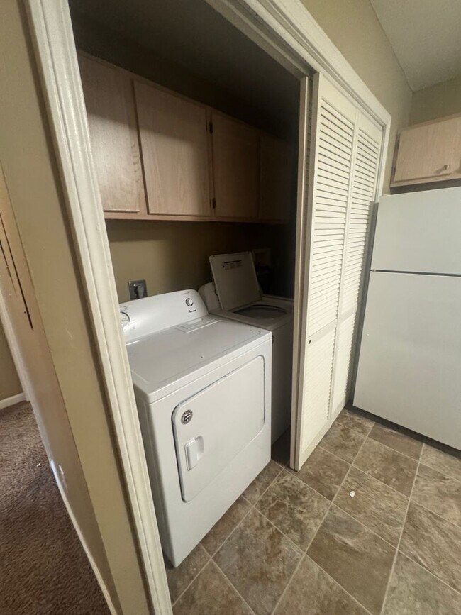 Foto del edificio - Quail Run Apts. (750 N. 18th Ave.)