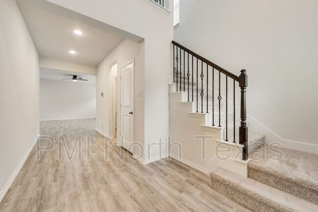 Foto del edificio - 1713 Wayne Ln