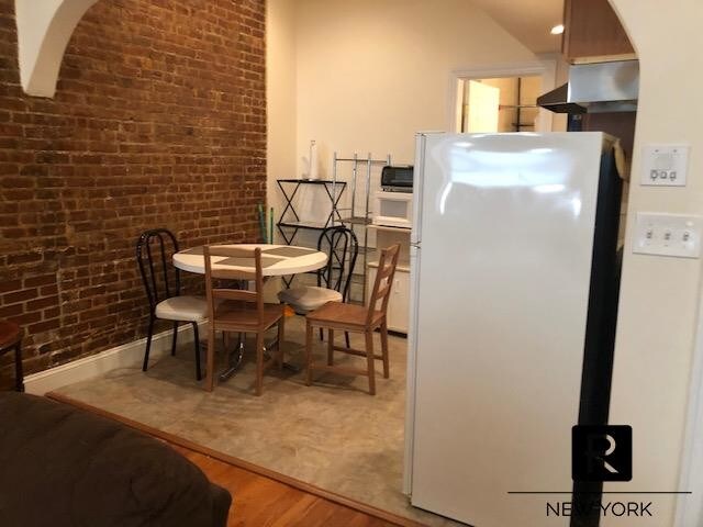 Building Photo - 309 West 87th Street