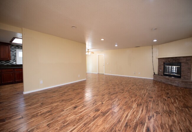 Building Photo - 21667 Laguna Rd