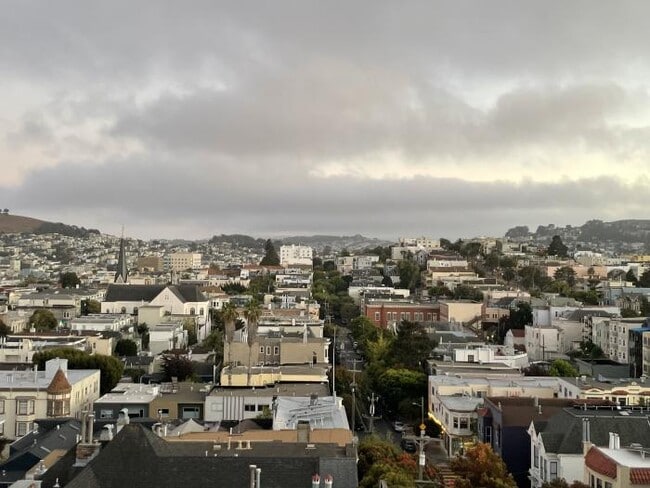 Building Photo - 3 bedroom in San Francisco CA 94110