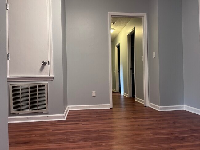 Hallway - 7322 Reedy Creek Dr