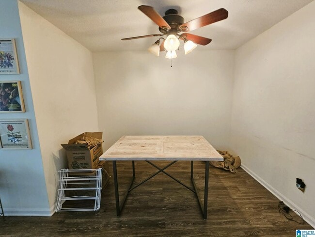 Building Photo - 3449 Sandner Ct