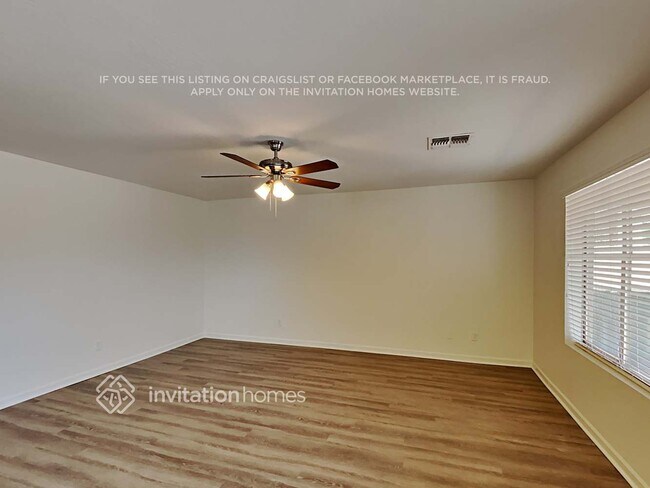 Foto del edificio - 43424 W Cowpath Rd