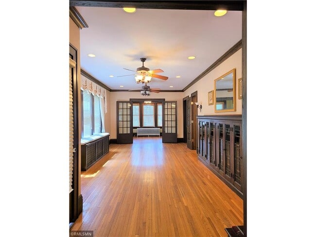 Building Photo - 633 Snelling Ave N