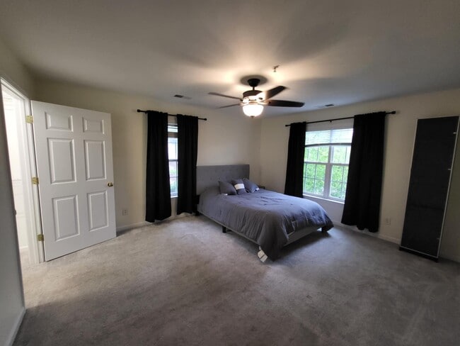 Foto del edificio - 4702 Brighton Park Dr