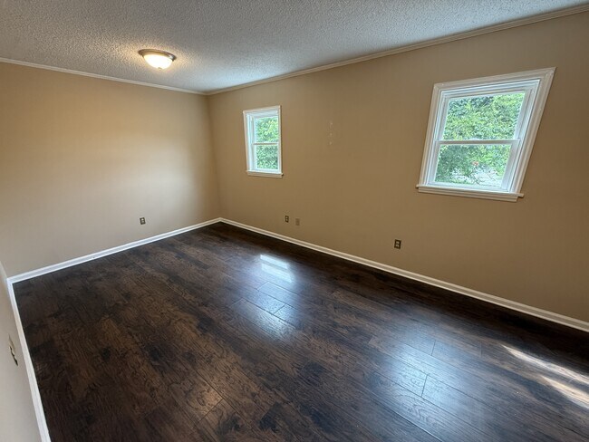 Foto del edificio - 420 Jackson Park Rd