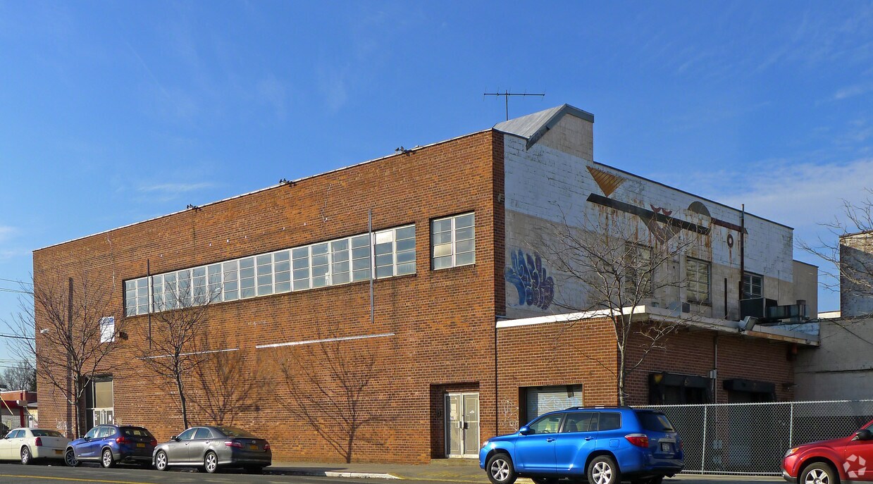 Building Photo - 218-65 98th Ave