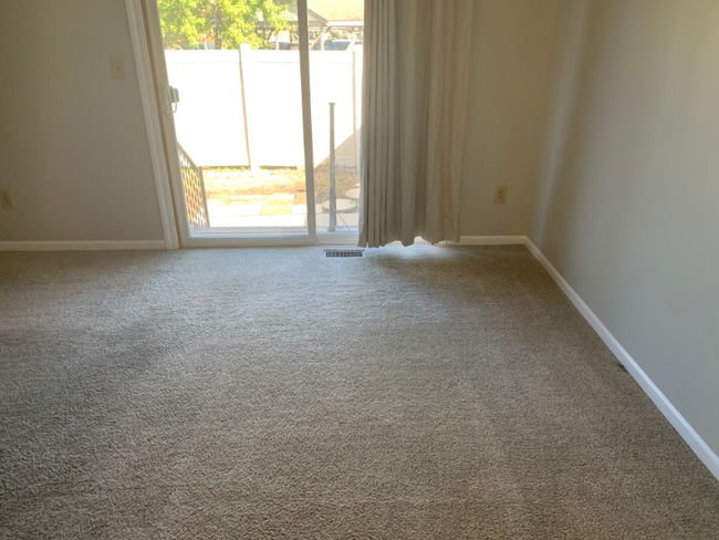 Building Photo - 447 Lockhaven Ct