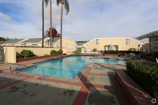 Greenhouse Apartments Fullerton Ca Pool Greenhouse