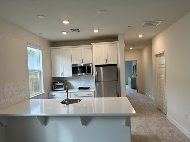 Building Photo - 5683 Drifton Way